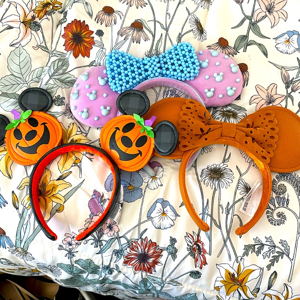 3 pairs of Mickey ears